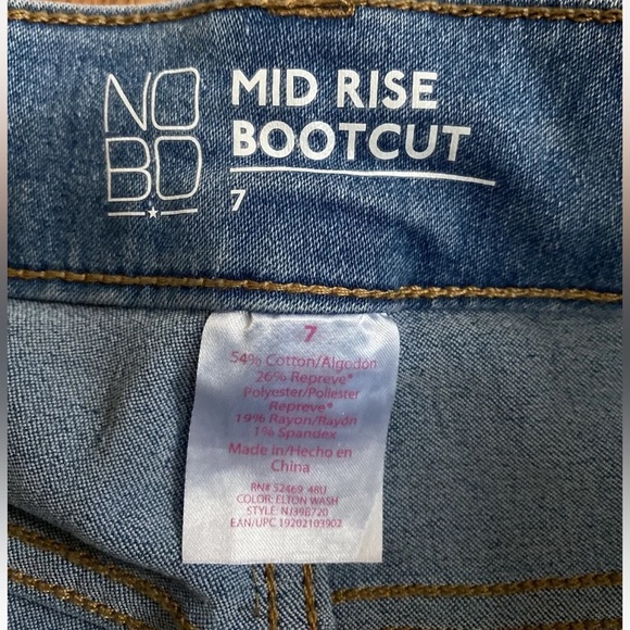 Lot of 2 denim jeans ! Levi size 26. NOBO size 7 great condition ! - Picture 7 of 8